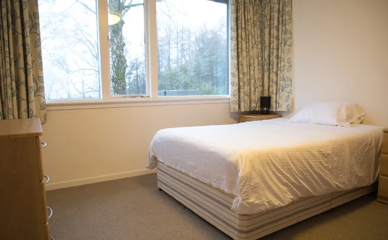 Airthrey Castle Yard bedroom