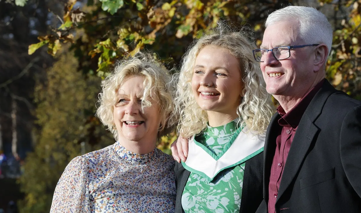 Winter graduation 2022 - graduates and families celebrate - f12b
