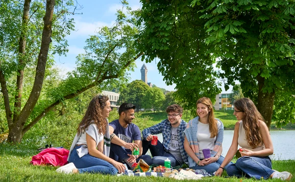 Students having a picnic on campus