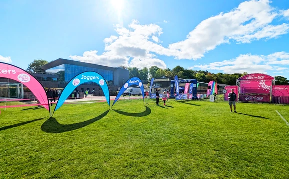 Start line of Race for Life event at University of Stirling