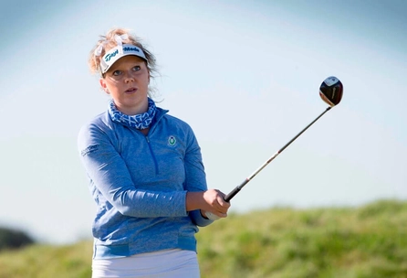 Chloe Goadby playing golf