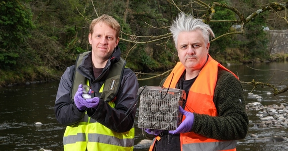 1200x630 (a) Professor Richard Quilliam (right) and Dr Luke Woodford (left)