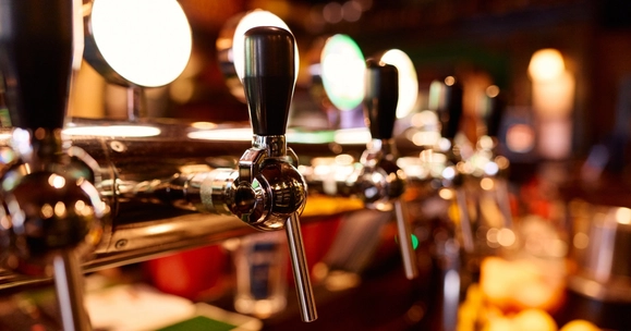 Later bar opening hours linked to rise in alcohol-related ambulance call-outs