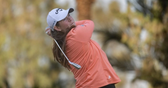University of Stirling golfer Lorna McClymont golfing