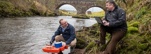 Prof Andrew Tyler and Michael Cranston water monitoring