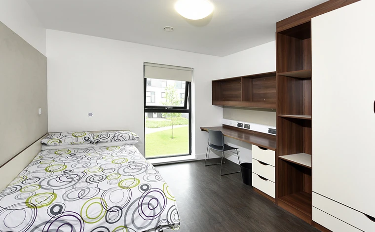 alexander court townhouses bedroom