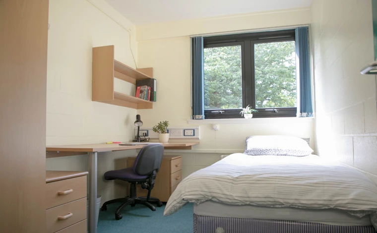 fraser of allander bedroom 1