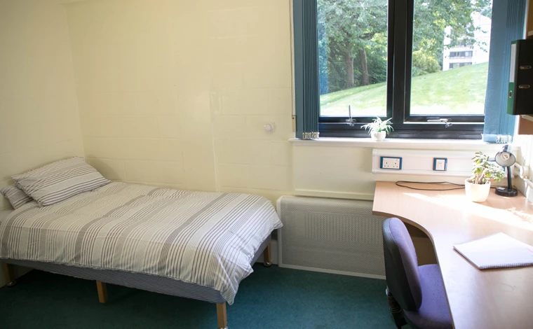 fraser of allander bedroom