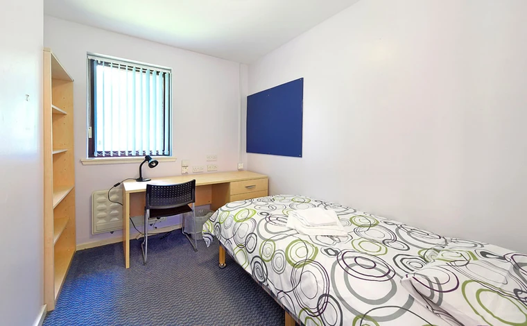 pendreich way accommodation bedroom