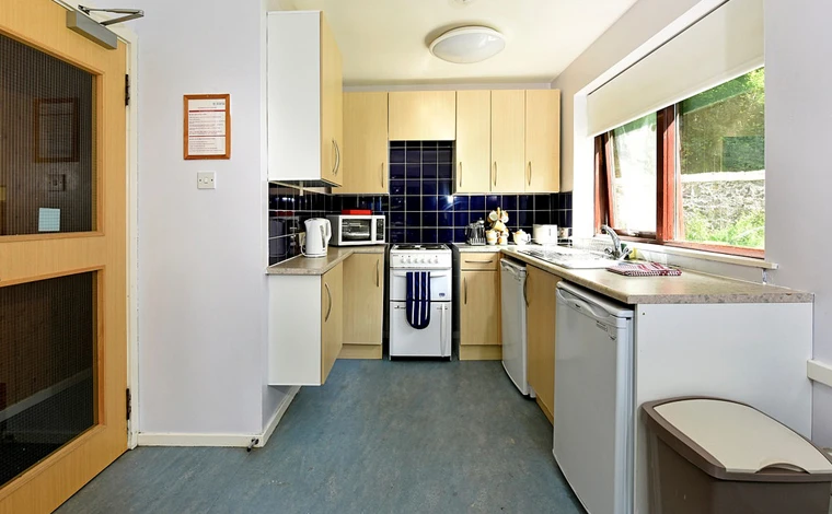 pendreich way accommodation kitchen